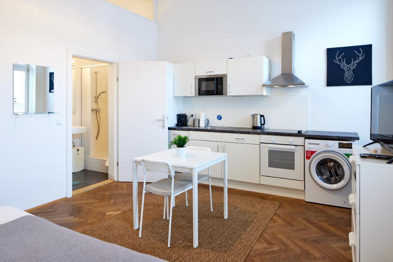 Nice Studio Close To Metro III Вена Экстерьер фото