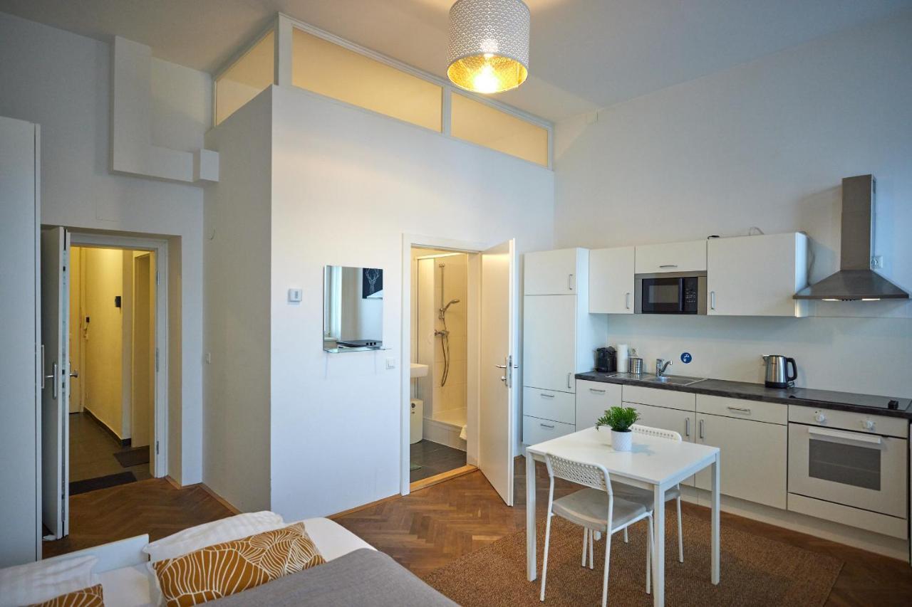 Nice Studio Close To Metro III Вена Экстерьер фото