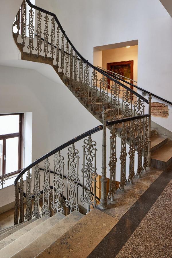 Nice Studio Close To Metro III Вена Экстерьер фото